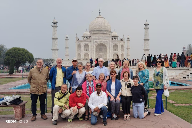 Private 6-Day Golden Triangle & Udaipur Luxury Tour Car + Guide + Monuments Tickets + 3 Star Accommodation