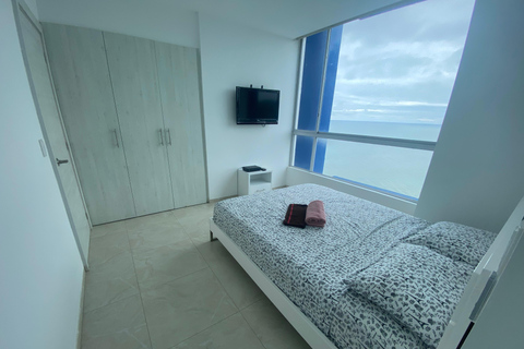 Esmeraldas: Tonsupa Apartamento frente al mar con jacuzzi