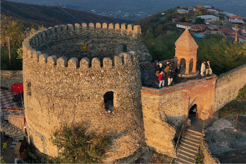 Uforgatable Kakheti Tour z degustacją wina - w GruzjiGrupowa wycieczka z przewodnikiem po Kachetii