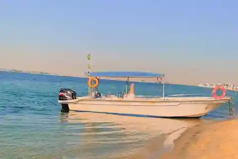 Entdecke Khobar vom Wasser aus: Geführte Bootstouren mit Panoramablick