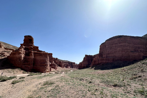 Prywatne: Charyn &amp; Black Canyons oraz Kolsay &amp; Kaindy Lakes.