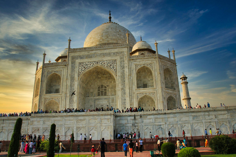 4-Days Private Golden Triangle Tour with Jhalana safari