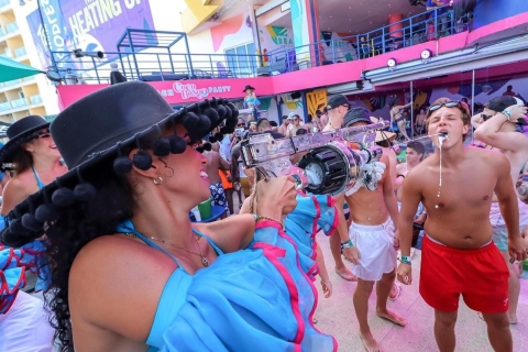 Cancún: Coco Bongo Beach Party Experience Regular Entrance