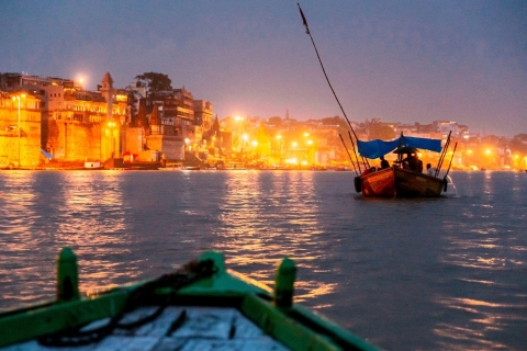 Mysticisme de Varanasi avec promenade en bateau et Ganga Aarti