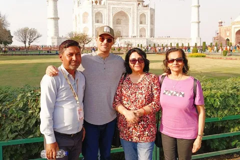 Da Agra: Tour privato guidato del Taj Mahal e di Agra in Tuk-Tuk