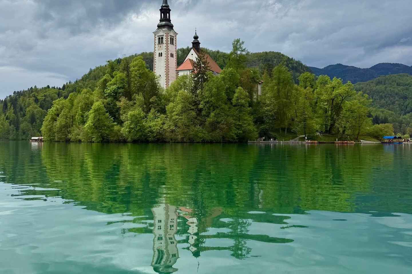 Bled: Lake Bled Guided Walking Tour with Cream Cake
