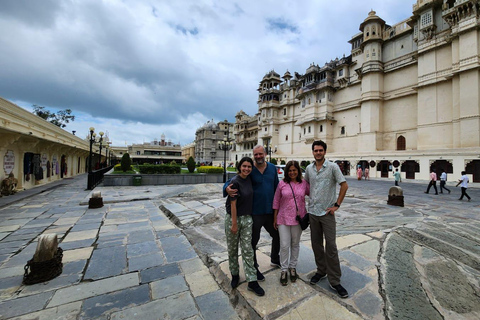 Jaipur : Full day Jaipur City Tour and Drop Delhi Include : Car + Guide + Entrances