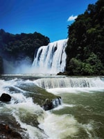 Un giorno Amazing HGuangguoshu Waterfall Tour da Guiyang - Housity