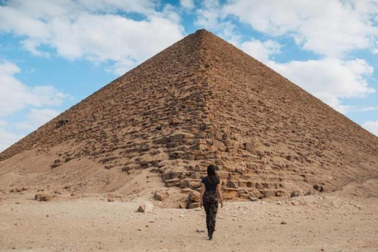 Au départ de Port Saïd : excursion privée d'une journée aux pyramides de Gizeh et à SakkaraPort-Saïd : visite des pyramides de Gizeh et de Sakkara