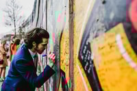 Belfast, Political Taxi Tour - Housity