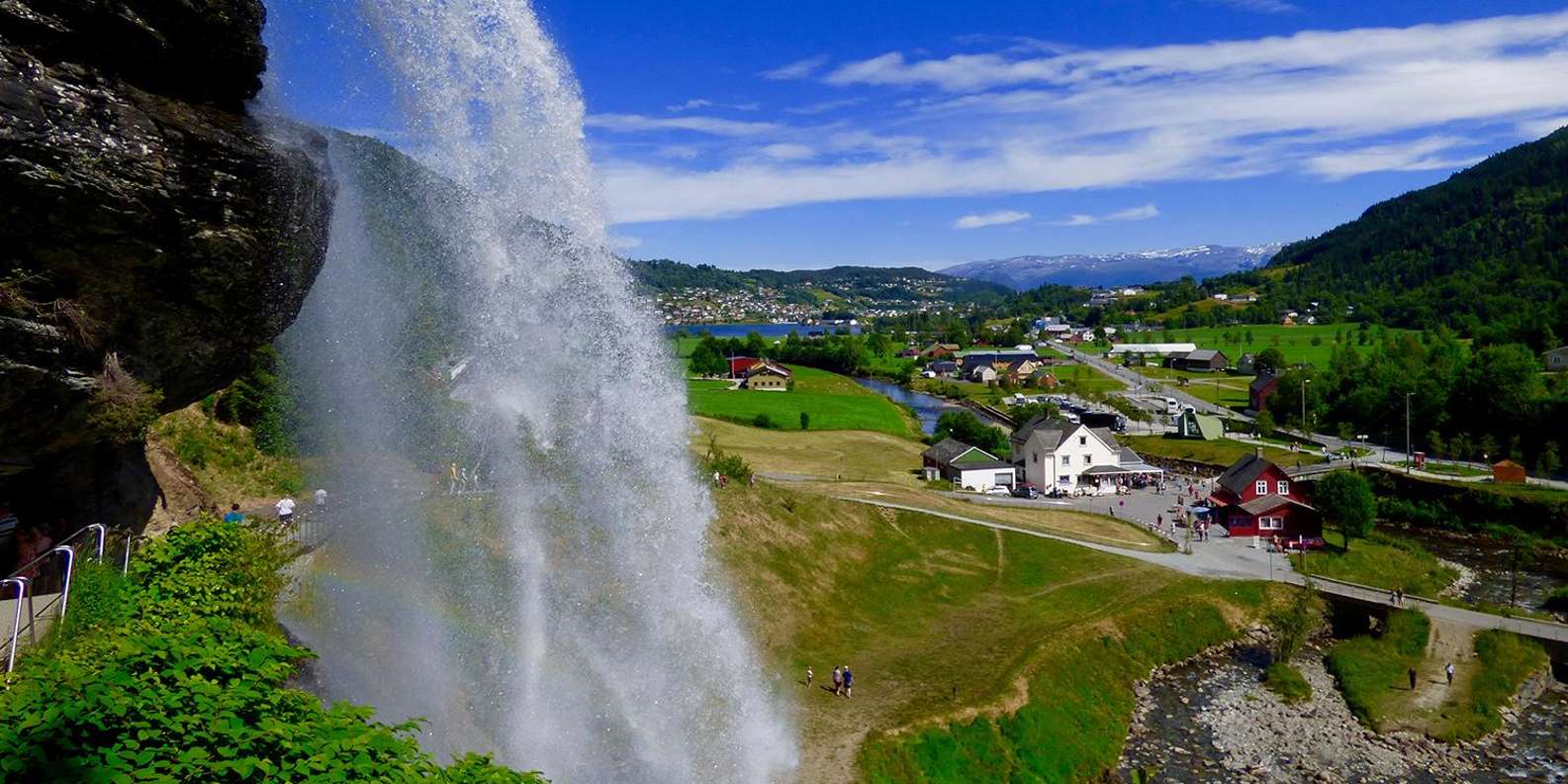 Scenic Hardangerfjord with Waterfalls & Lunch at a Garden 