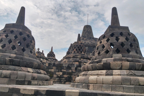 Von Jakarta oder Bali: Bandung, Yogyakarta, Bromo &amp; Ijen TourStart in Jakarta, Abfahrt in Bali