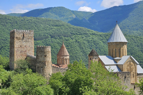 Kutaisi: 5-Day Tour with Kutaisi Airport Transfers