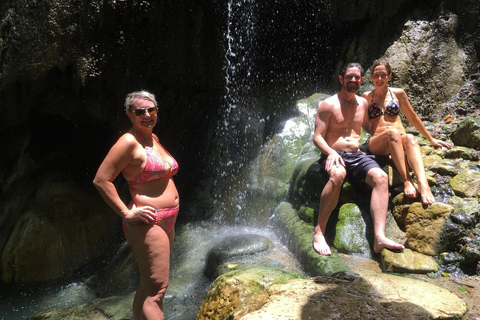 St. Lucia: Private Bootstour nach SoufriereHalbtags 25&#039; Schnellboot &quot;Israel King&quot;