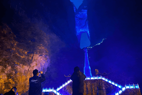 1-Day Tour: Yellow Dragon Cave + Tianmen Mountain + 72 Qilou