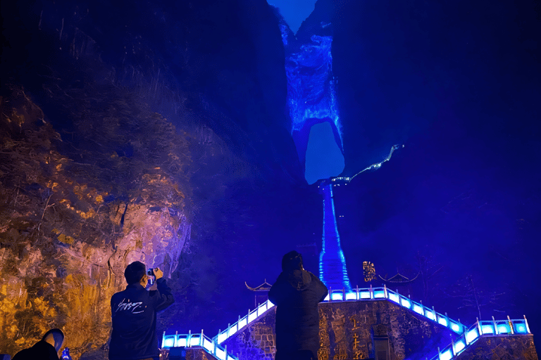 1-Day Tour: Yellow Dragon Cave + Tianmen Mountain + 72 Qilou