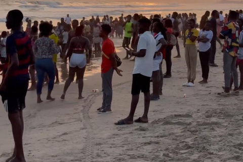 Accra: Sunsets, Famous Beaches & Bars Tour with a Free Drink