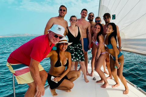 Maddalena Archipelago: Island-Hopping Sailing Tour and Lunch 14 m Standard Yacht departure from Palau