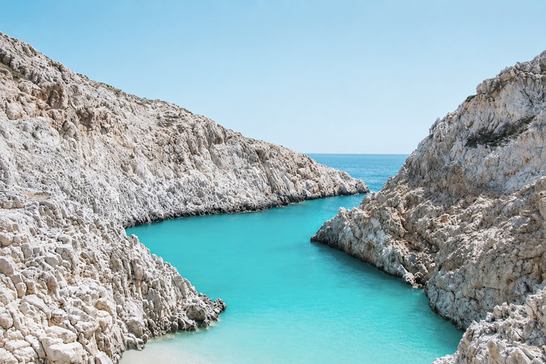 Crete: Almyrida Bay Self-Drive Boat Rental with Briefing Crete: SUNSET Almyrida Bay Self-Drive Boat Rental