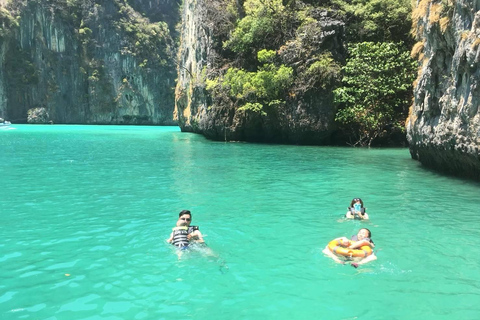 Phuket : Phi Phi Monkey Beach with Snorkeling & Lunch