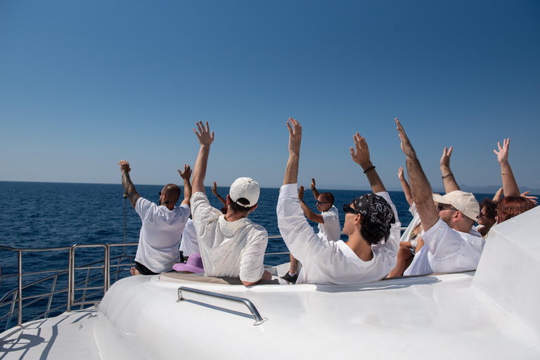 Athens: Aegina Island Cruise with Swim Stop and Lunch Cruise Without Pickup