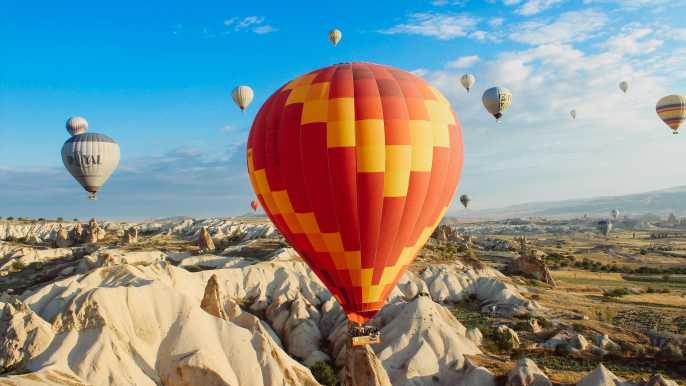 Cappadocia: Goreme Hot Air Balloon Flight Over Fairychimneys