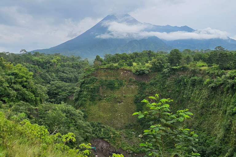 Lo más destacado de Yogyakarta: tour por el volcán Merapi y los templosPuntos destacados de Yogyakarta: tour por el volcán Merapi y los templos