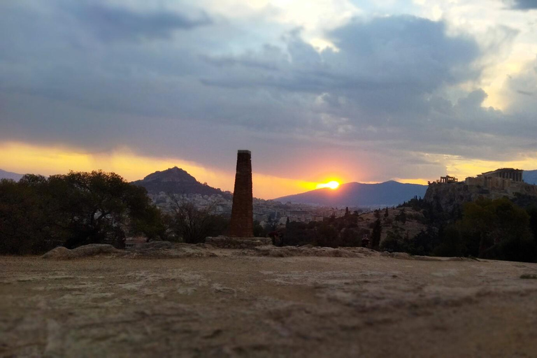 Mityczna joga i medytacja w Atenach o wschodzie i zachodzie słońcaAkropol w Atenach Mityczna joga i medytacja Wschód i zachód słońca