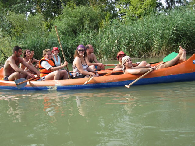 Budapest: Canoeing tour on the Danube with hot Sauna after