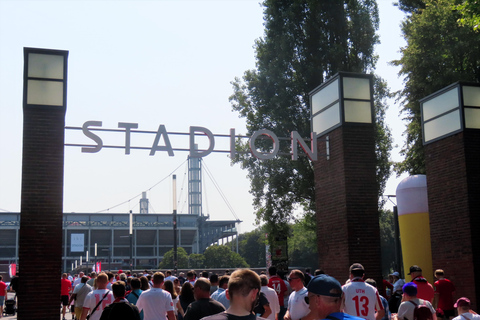 科隆：1. FC科隆比赛日体验（与当地人同行）科隆：与当地人共度科隆足球俱乐部比赛日体验