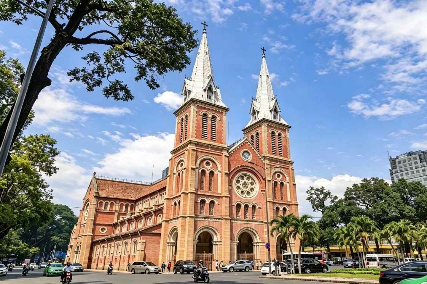 Ho Chi Minh City: Notre-Dame Cathedral Guided Walking Tour - Ho Chi Minh City: Notre-Dame Cathedral Guided Walking Tour