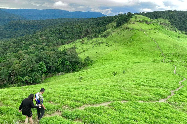 PhnomPenh: 2 giorni di trekking e campeggio sul monte Knang Phsar