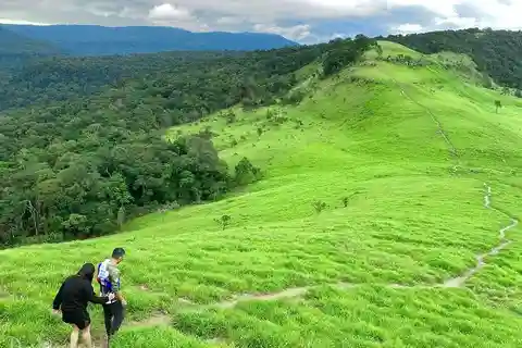 PhnomPenh: 2 dias de trekking e acampamento no Monte Knang Phsar