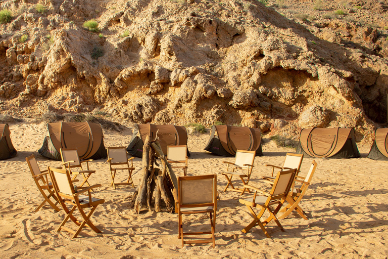 马斯喀特：迪马尼亚特群岛豪华露营