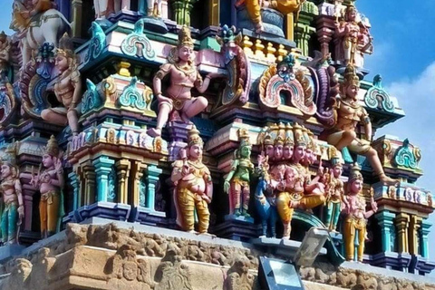 Old Bangalore Walking Tour: Palace, Fort, Temples & Market