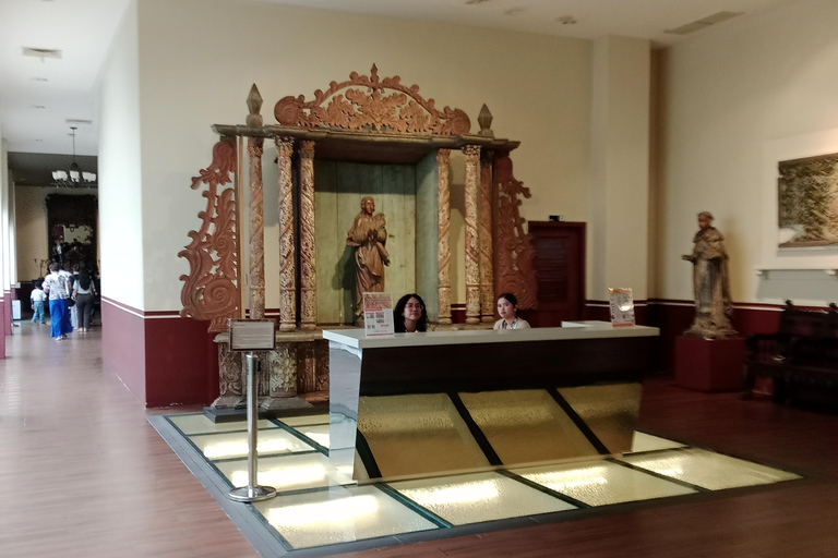 Manila: Intramuros Guided Tour with Entry Tickets