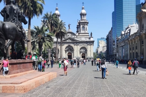 Santiago: Highlights Private Stadtrundfahrt