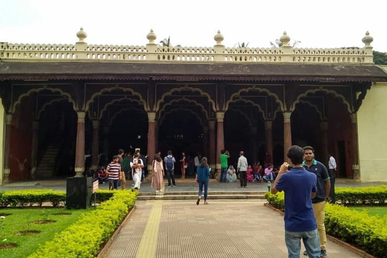 Bangalore: Tipu Sultan’s Palace Guided Heritage Tour