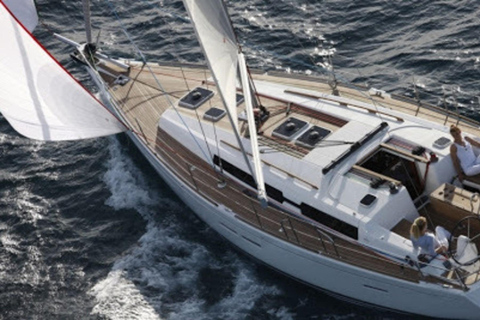 Yacht Me Up Cruzeiro Privado com Tudo Incluído Cannes Lérins SailUm dia na baía de Cannes com tudo incluído