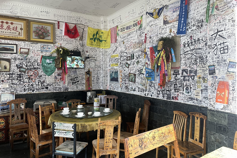 Tiger Leaping Gorge Trekking in the Canyon