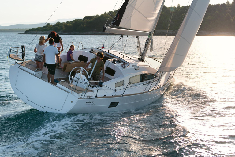 From Valletta: Romantic Sunset Cruise on a Sailing Yacht