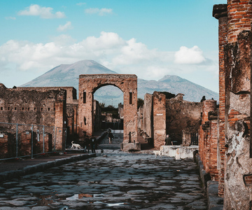 From Naples: Pompeii & Herculaneum Full-Day Sightseeing Tour