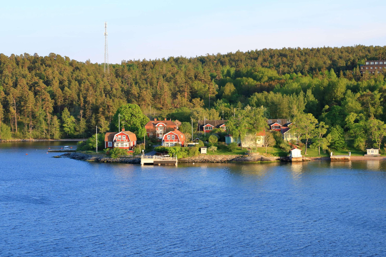 Croisière sur l'archipel de Stockholm, visite à pied de Gamla StanCroisière en bateau sur l'archipel de Stockholm, visite à pied de Gamla Stan