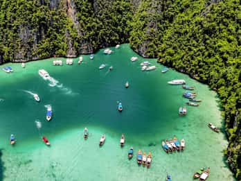 Phuket: Maya, Phi Phi i Wyspa Bambusowa z lunchem w formie bufetu