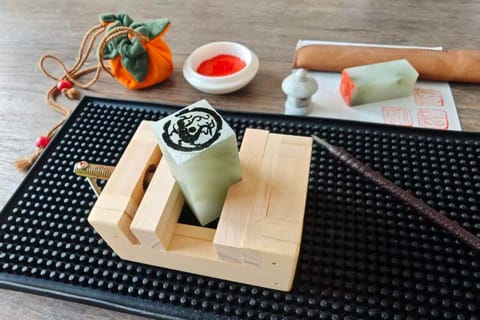 Shanghai M50: Chinese Stone Seal Engraving Workshop