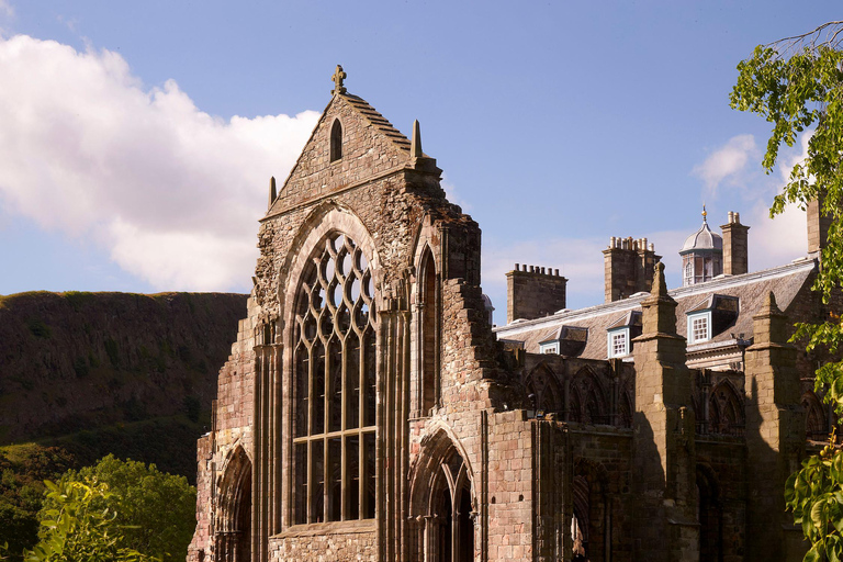 Edinburgh: Castle Guided Tour & Holyrood Palace Ticket