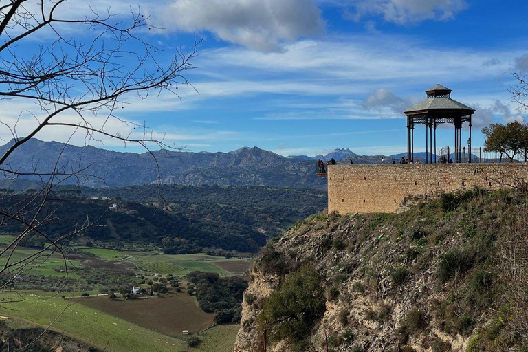 Ronda and Pasarelas del Tajo with free time from Malaga