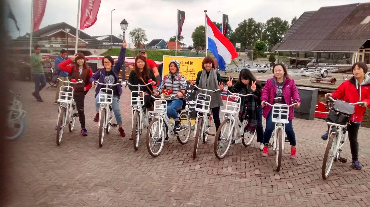 Giethoorn: E-Bike-Verleih