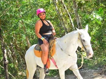 Cancun/Riviera Maya : Randonnée à cheval, quad, tyrolienne et visite des cénotes