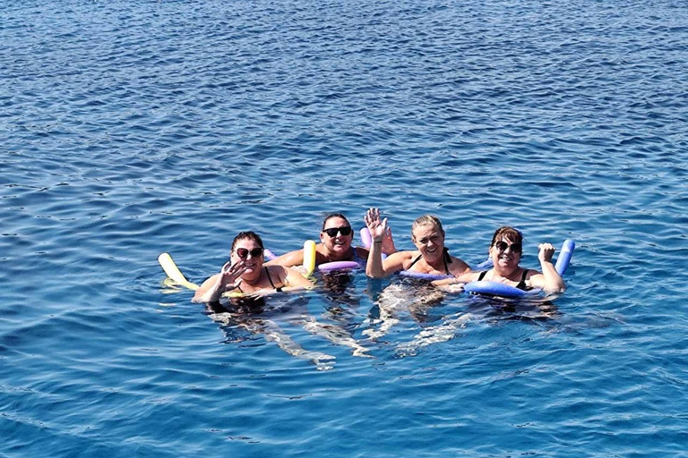 Lindos-Rhodes: Sailing Trip with Lunch and Drinks